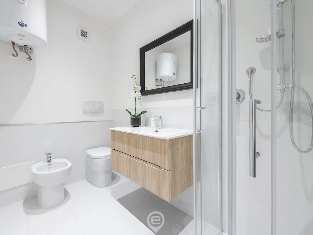 Garibaldi Central Apartment カリアリ 0*,  イタリア