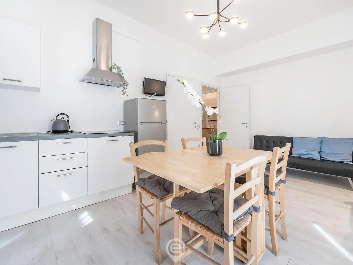 Garibaldi Central Apartment カリアリ